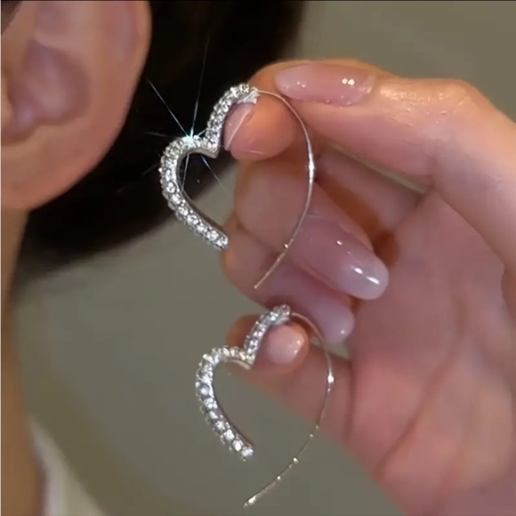 Dazzling Heart Hoop Earrings - Picture 2 of 9
